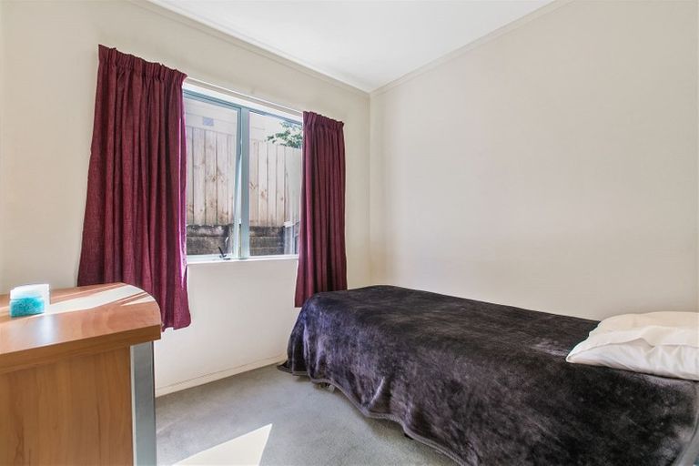Photo of property in 3/14 Sungrove Rise, Sunnyvale, Auckland, 0612