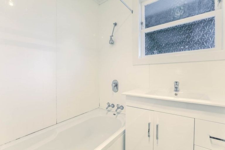 Photo of property in 1/11 President Avenue, Papakura, 2110