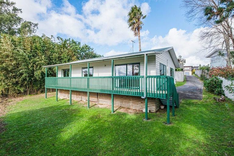 Photo of property in 6a Jillian Drive, Ranui, Auckland, 0612