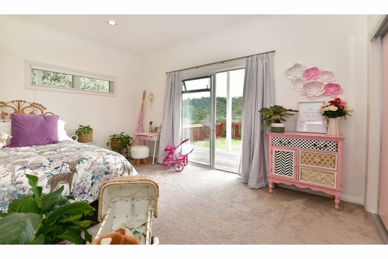 Photo of property in 32 Noakes Hill Road, Puhoi, Warkworth, 0994