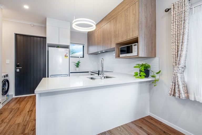 Photo of property in 5/66 Swanson Road, Henderson, Auckland, 0610