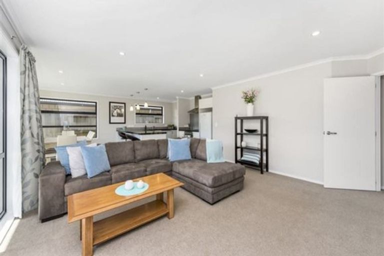 Photo of property in 8 Hebe Crescent, Papamoa Beach, Papamoa, 3118