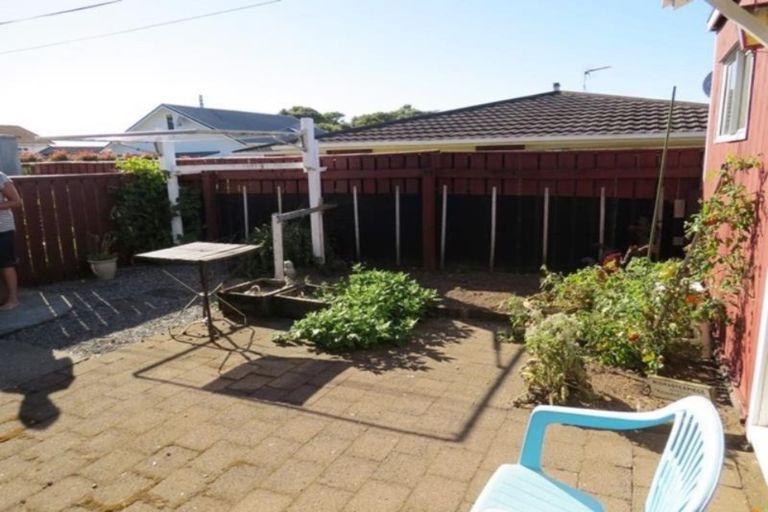 Photo of property in 4a Price Street, Westown, New Plymouth, 4310