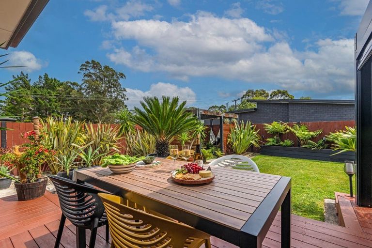 Photo of property in 6 Stratford Court, Fitzherbert, Palmerston North, 4410