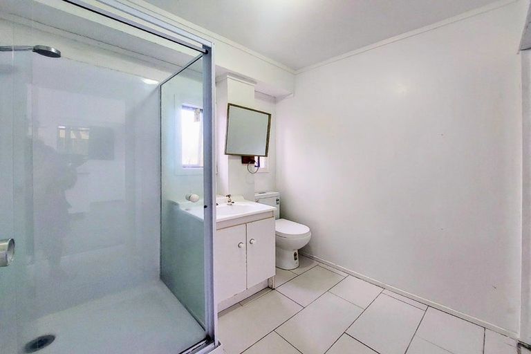 Photo of property in 36 Ellesmere Crescent, Pakuranga Heights, Auckland, 2010