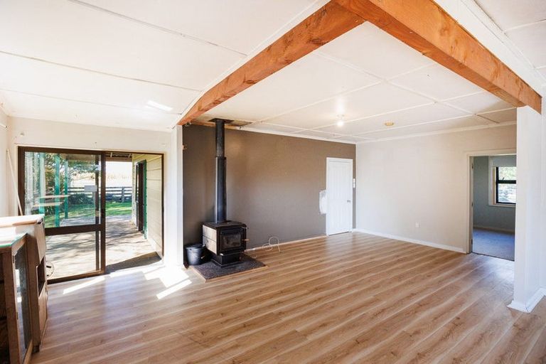 Photo of property in 1419 Kimbolton Road, Cheltenham, Feilding, 4777