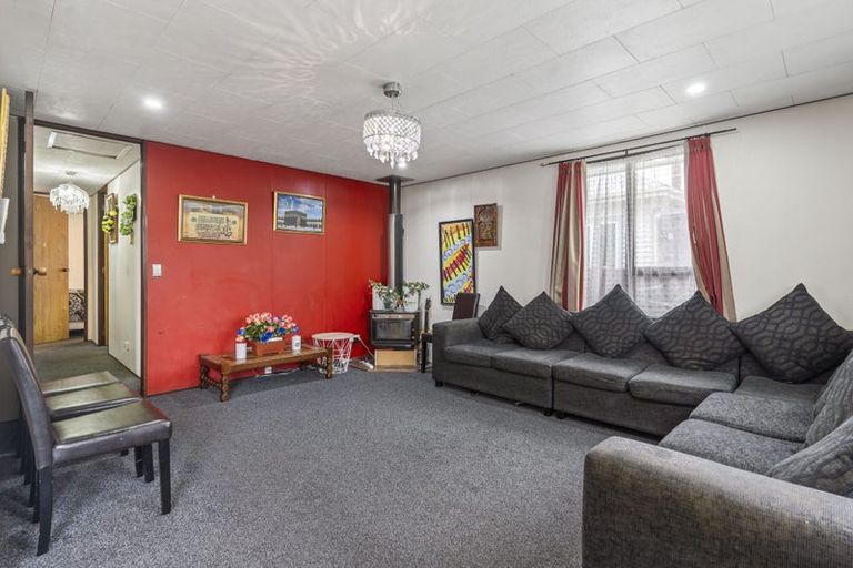 Photo of property in 2/115 Wyllie Road, Papatoetoe, Auckland, 2025