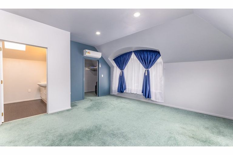 Photo of property in 28 Brockworth Place, Riccarton, Christchurch, 8011