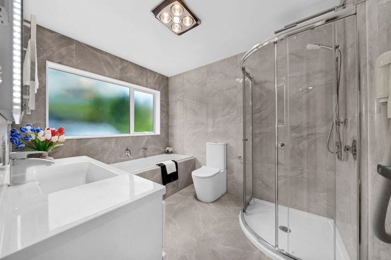 Photo of property in 110 Keri Vista Rise, Papakura, 2110