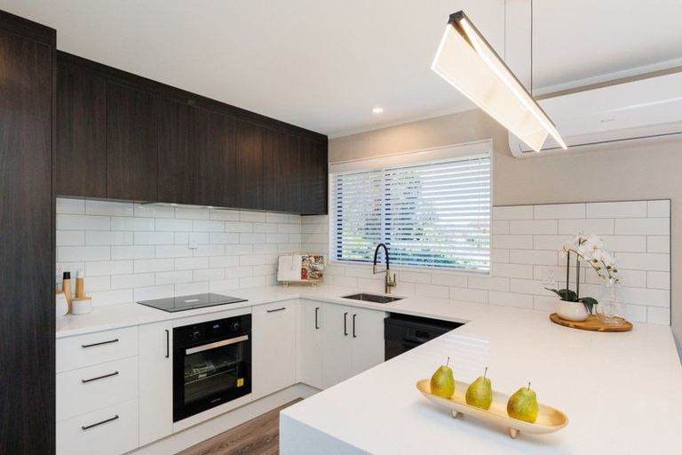 Photo of property in 12 Aspen Way, Kelvin Grove, Palmerston North, 4414