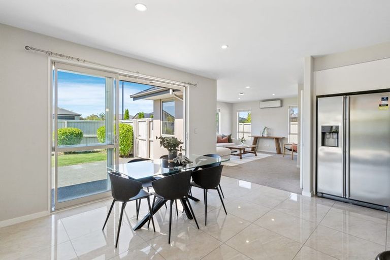 Photo of property in 2 Merlewood Road, Prebbleton, 7604