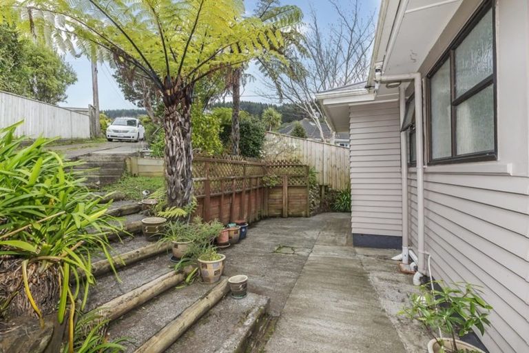 Photo of property in 11a Hillary Street, Tawa, Wellington, 5028