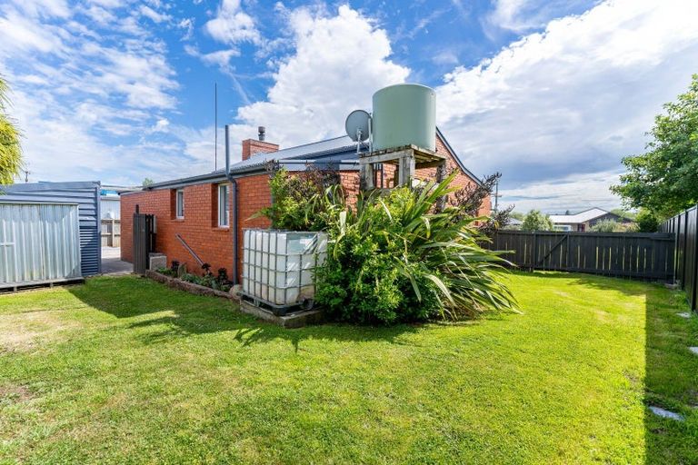 Photo of property in 6 North Foreland Street, Waihola, Milton, 9073