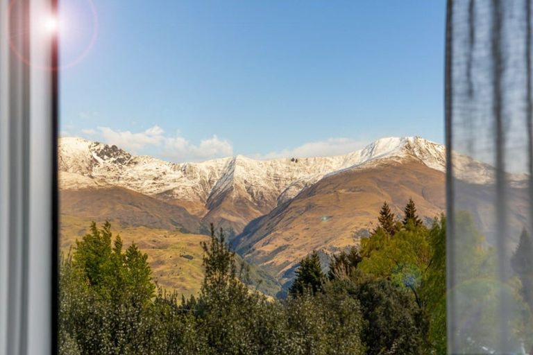 Photo of property in 9a Ragan Lane, Wanaka, 9305