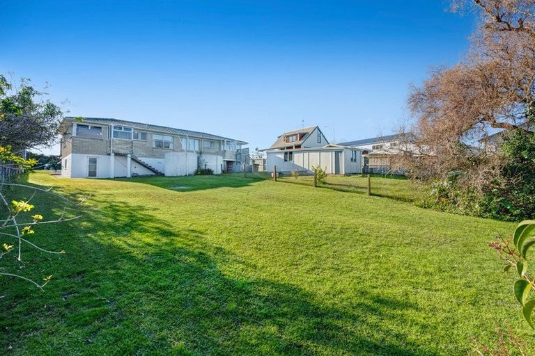 Photo of property in 2/941 Whangaparaoa Road, Manly, Whangaparaoa, 0930