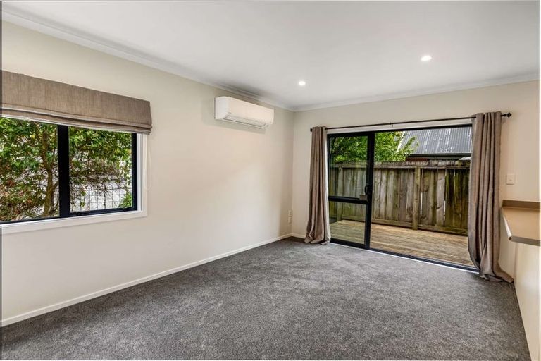 Photo of property in 9 Moore Street, West End, Palmerston North, 4412