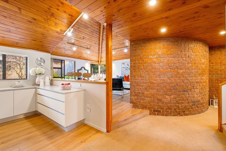 Photo of property in 3 Clearwater Cove, West Harbour, Auckland, 0618