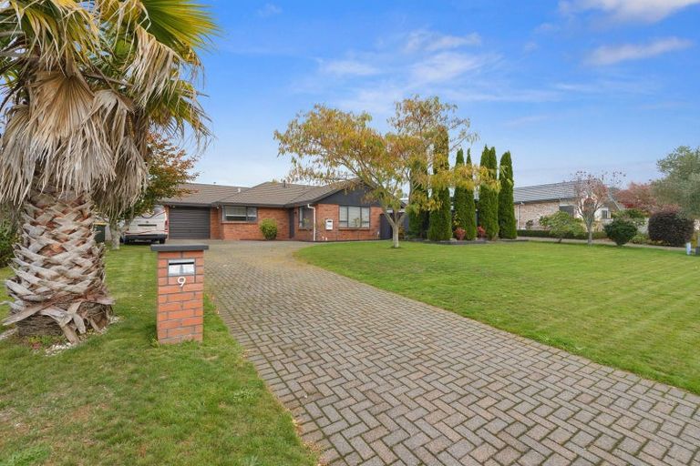 Photo of property in 9 Mccahon Drive, Pukehangi, Rotorua, 3015