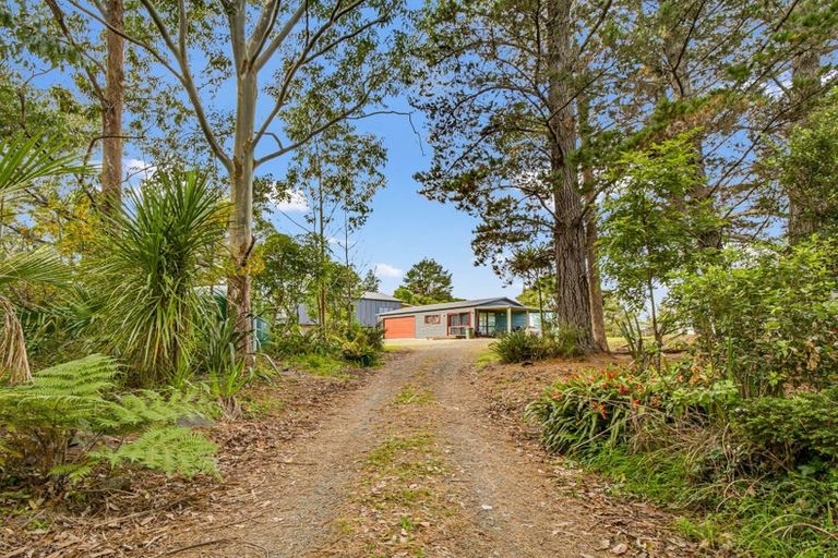 Photo of property in 129 Mcleod Road, South Head, Helensville, 0874