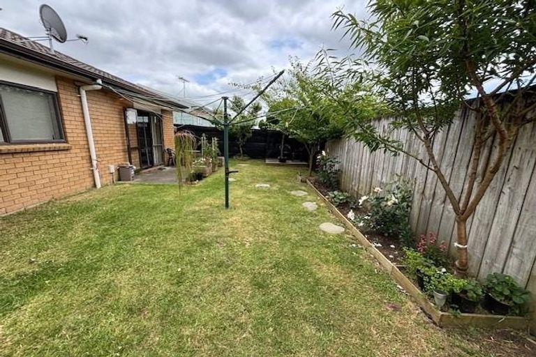 Photo of property in 70a Kayes Road, Pukekohe, 2120