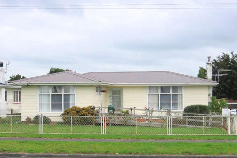 Photo of property in 2/3 Rogers Road, Manurewa, Auckland, 2102