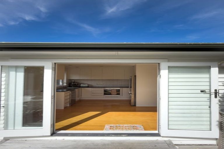 Photo of property in 75 Clifford Road, Johnsonville, Wellington, 6037