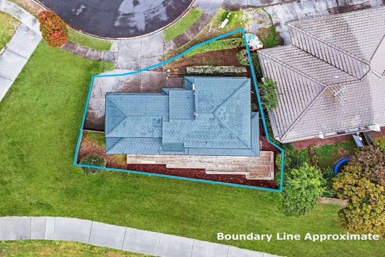 Photo of property in 1/7 Marbeth Court, Botany Downs, Auckland, 2010