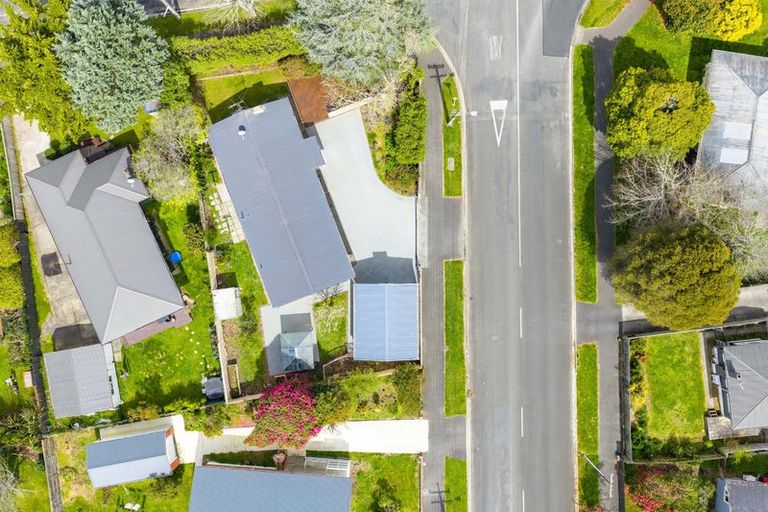 Photo of property in 2 Carrington Avenue, Hillcrest, Hamilton, 3216