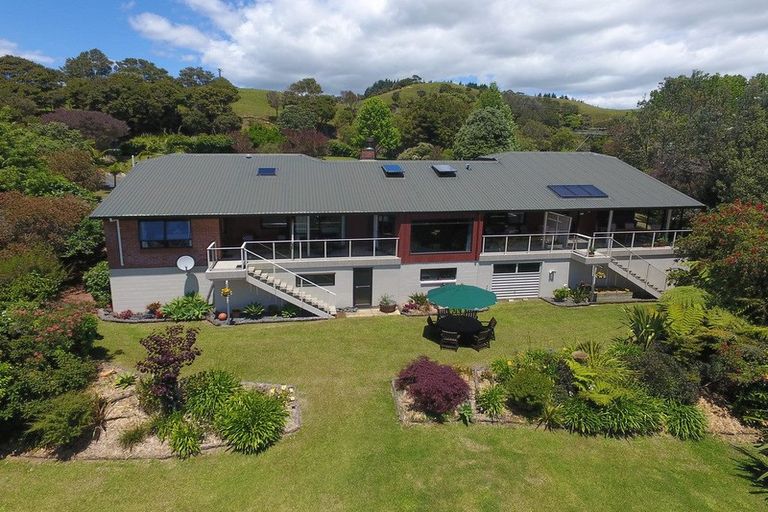 Photo of property in 846 Puketona Road, Haruru, 0204