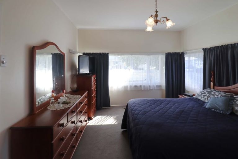 Photo of property in 16 Bracken Street, Petone, Lower Hutt, 5012