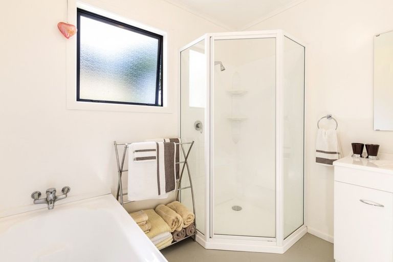 Photo of property in 33 Turangitukua Terrace, Kuratau, Turangi, 3381