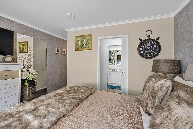 Photo of property in 50 County Drive, Hawera, 4610