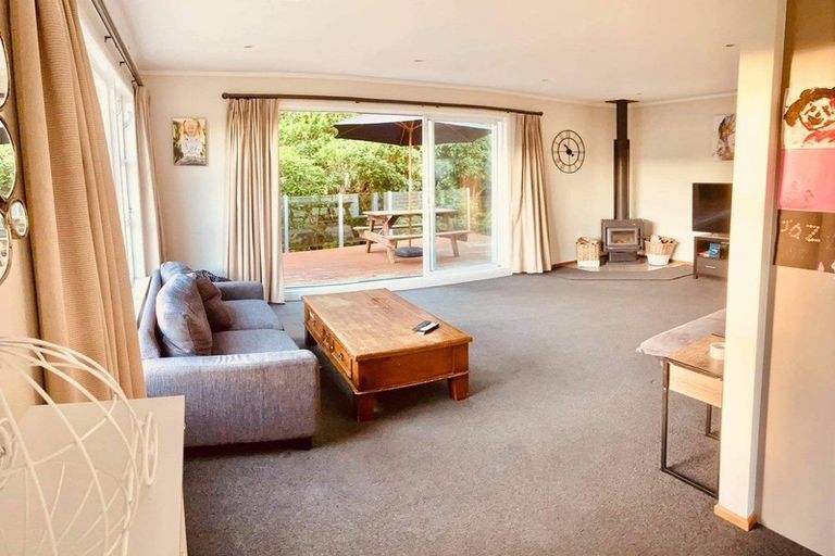 Photo of property in 70 Wright Street, Wainuiomata, Lower Hutt, 5014