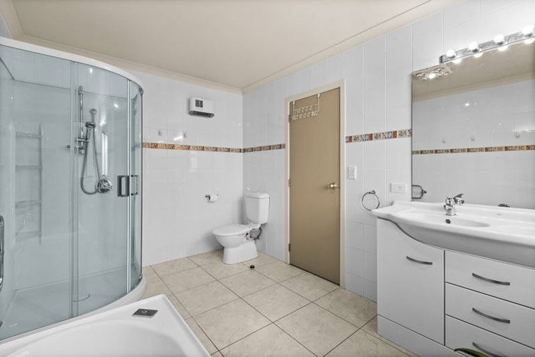 Photo of property in 28a Howard Road, Taradale, Napier, 4112