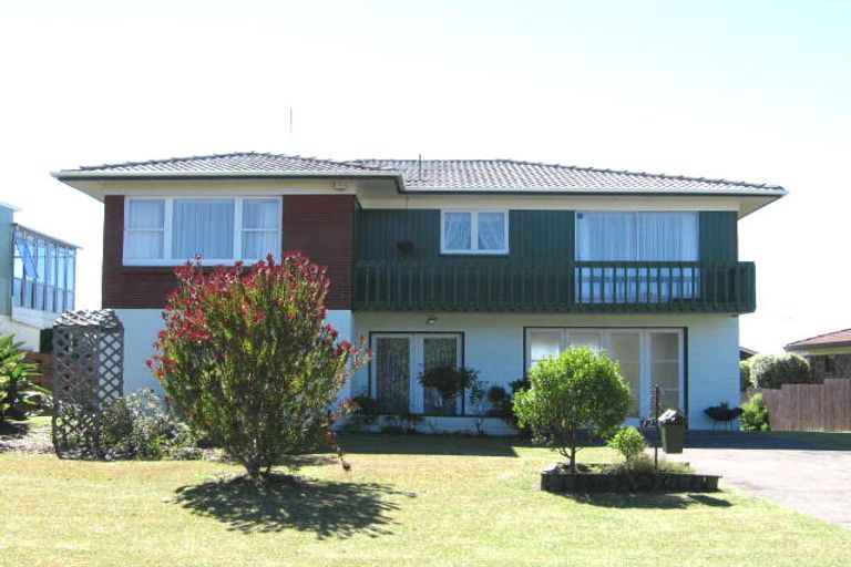 Photo of property in 12 Taitua Drive, Te Atatu South, Auckland, 0610