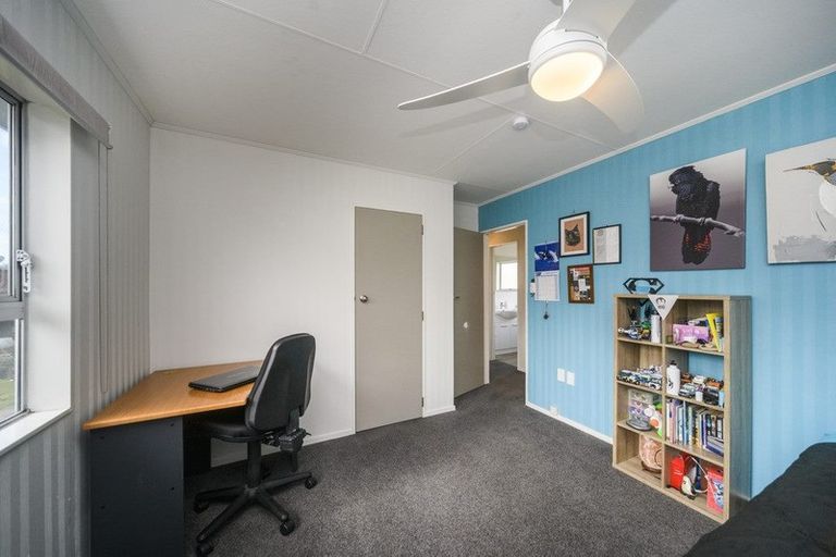 Photo of property in 14 Bendigo Street, Cloverlea, Palmerston North, 4412