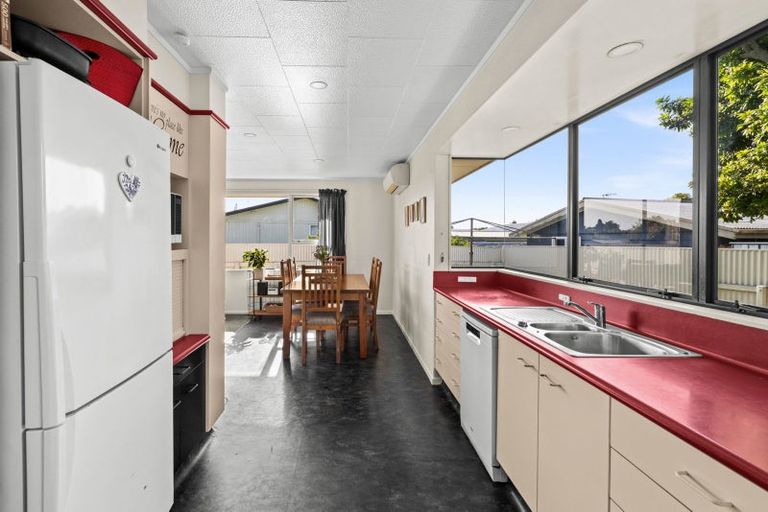 Photo of property in 43 Ryan Crescent, Greenmeadows, Napier, 4112