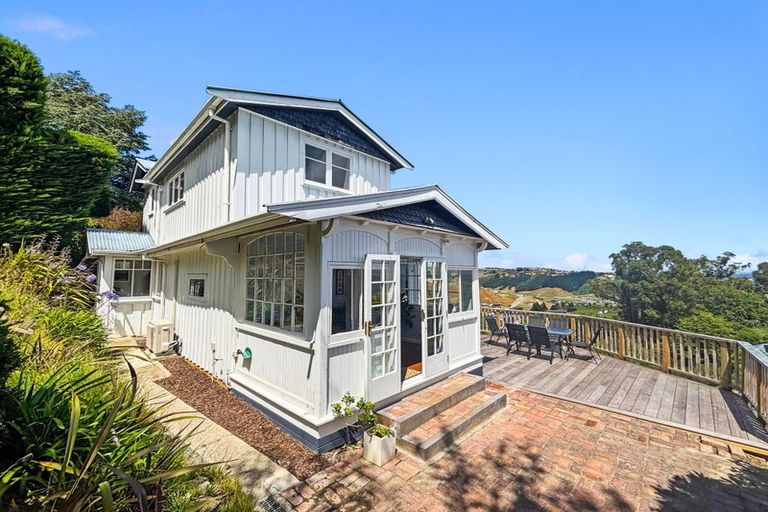 Photo of property in 108 Dyers Pass Road, Cashmere, Christchurch, 8022