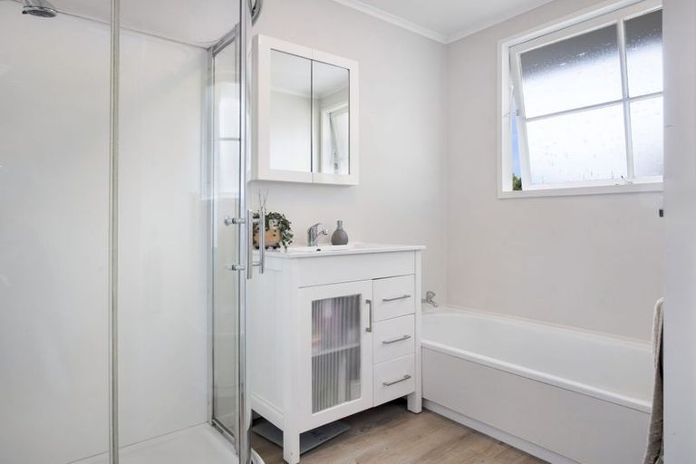 Photo of property in 186 California Drive, Totara Park, Upper Hutt, 5018