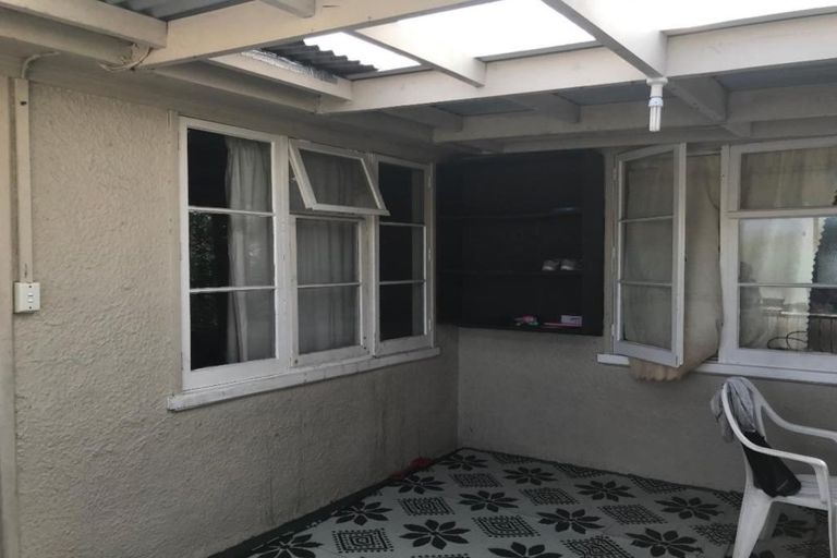 Photo of property in 552 Richardson Road, Mount Roskill, Auckland, 1041
