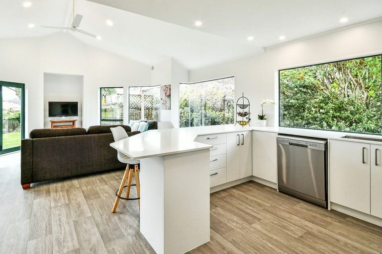 Photo of property in 41 Wairere Road, The Gardens, Auckland, 2105
