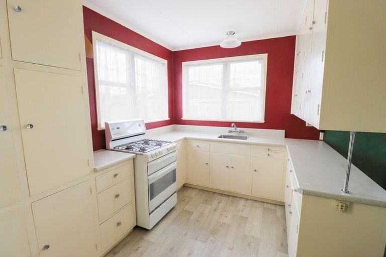 Photo of property in 140 Limbrick Street, Terrace End, Palmerston North, 4410