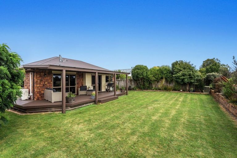 Photo of property in 23 Edgewater Grove, Whakatane, 3120