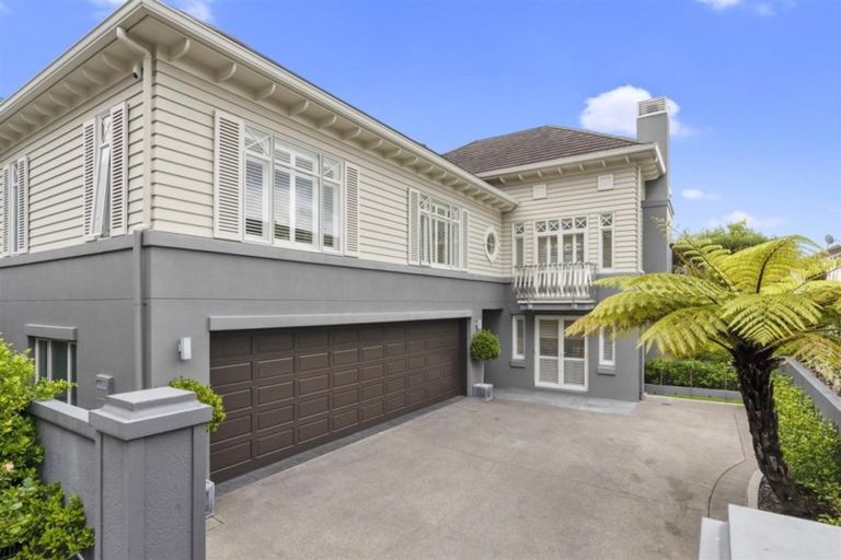 Photo of property in 270 Hurstmere Road, Takapuna, Auckland, 0622