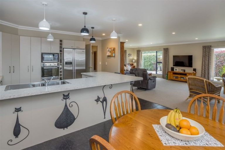 Photo of property in 10 Burnfield Way, Levin, 5510