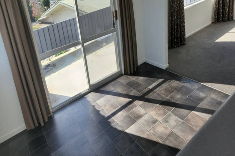 Photo of property in 43 Russleigh Drive, Dinsdale, Hamilton, 3204