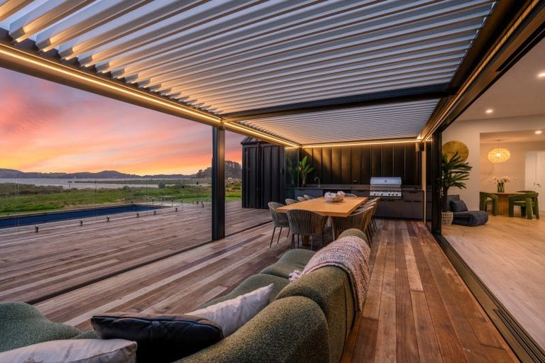 Photo of property in 18 Koromiko Drive, Coromandel, 3506