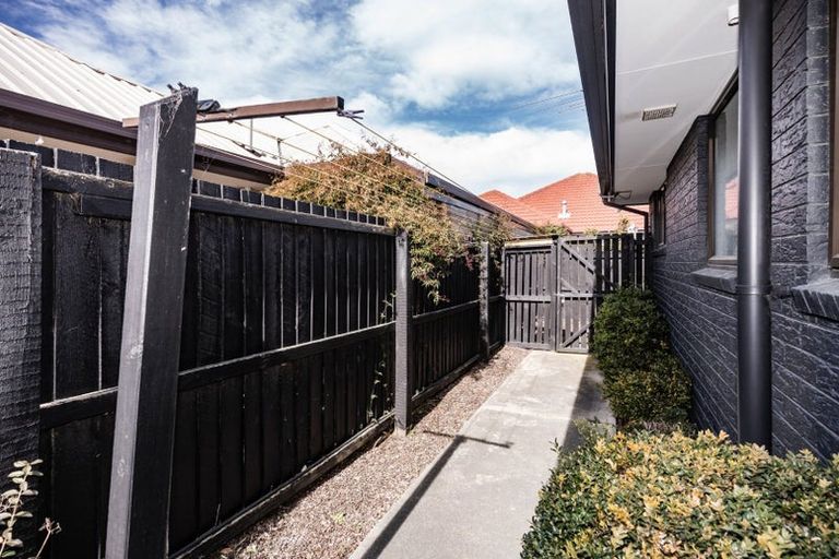 Photo of property in 16b Beauford Place, Parklands, Christchurch, 8083