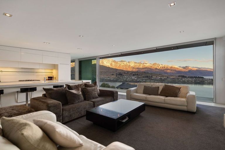 Photo of property in 74 Panorama Terrace, Queenstown, 9300
