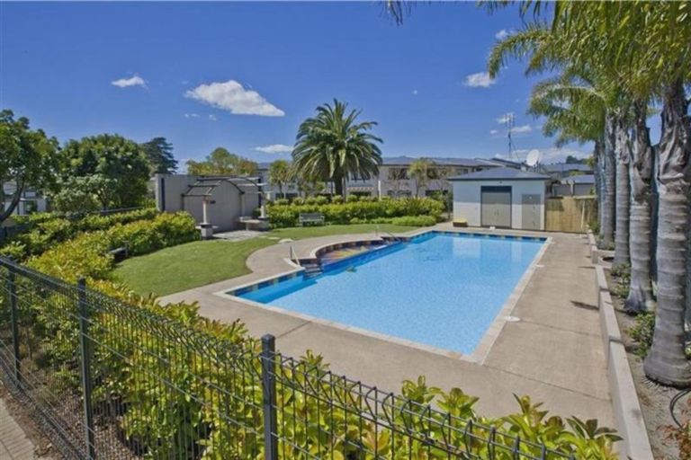 Photo of property in 79a/2 Armoy Drive, East Tamaki, Auckland, 2016
